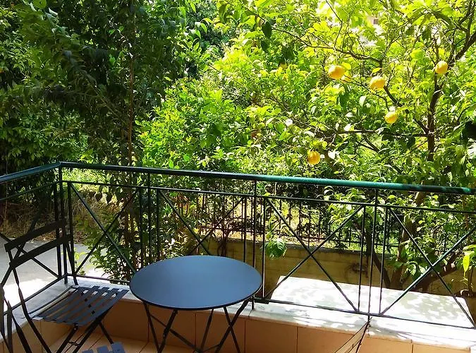 Limonchello Bed & Breakfast 3*