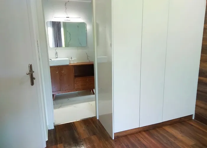 Limonchello לינה וארוחת בוקר קלמאטה